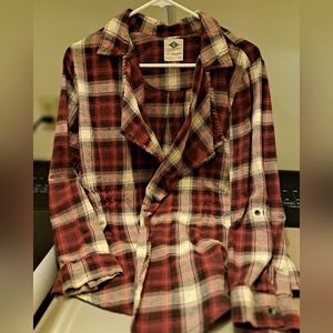 Flannel Fall top size small in plaid color